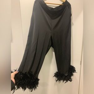 NWT PLUS SIZE River Island cropped trousers with feather hems